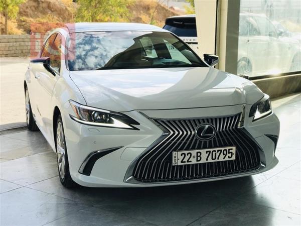 Lexus for sale in Iraq